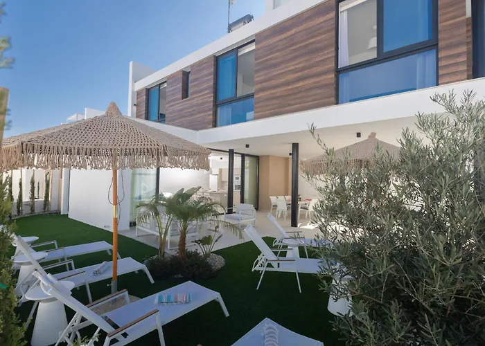 Дом отдыха Aqua Pearl Aq16 By Interhome *