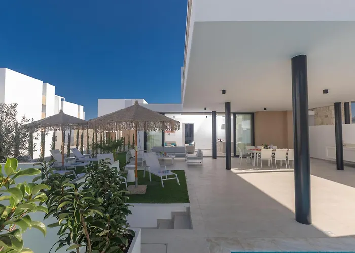 Aqua Pearl Aq16 By Interhome